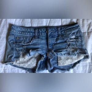 American Eagle low rise short shorts
